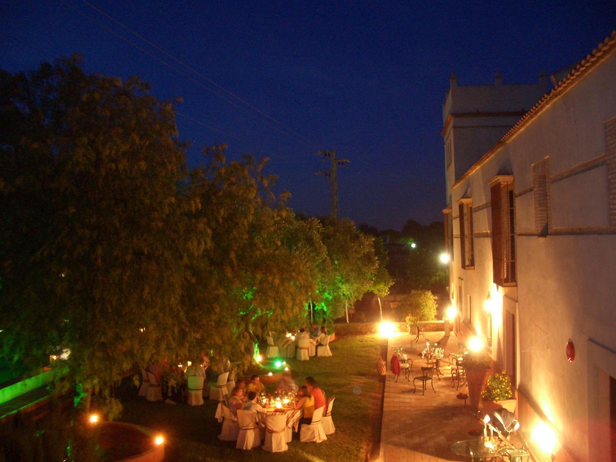 Hacienda Los Jinetes Кармона Екстериор снимка